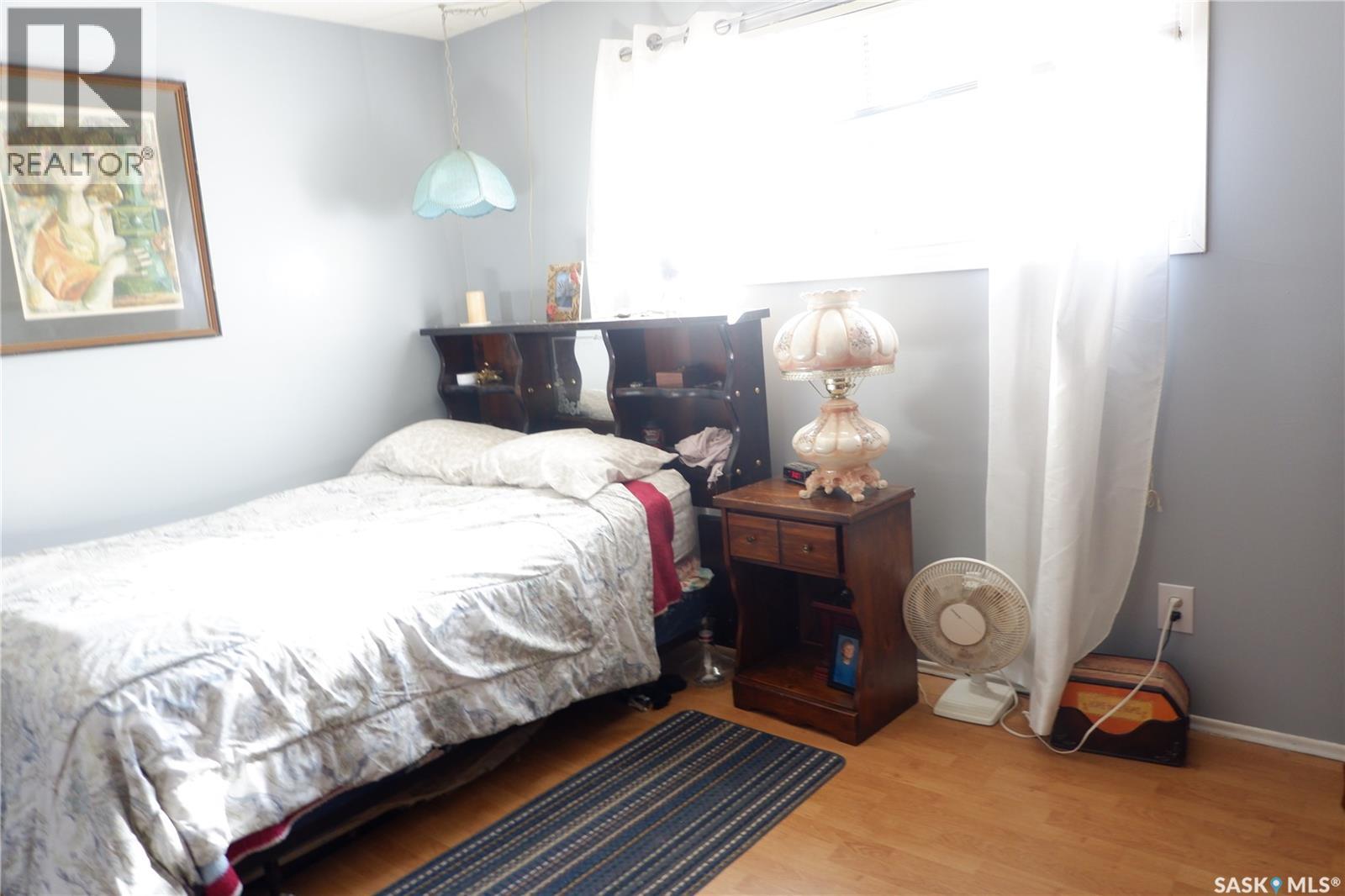 529 6th Avenue E, Assiniboia, Saskatchewan  S0H 0B0 - Photo 22 - SK029477