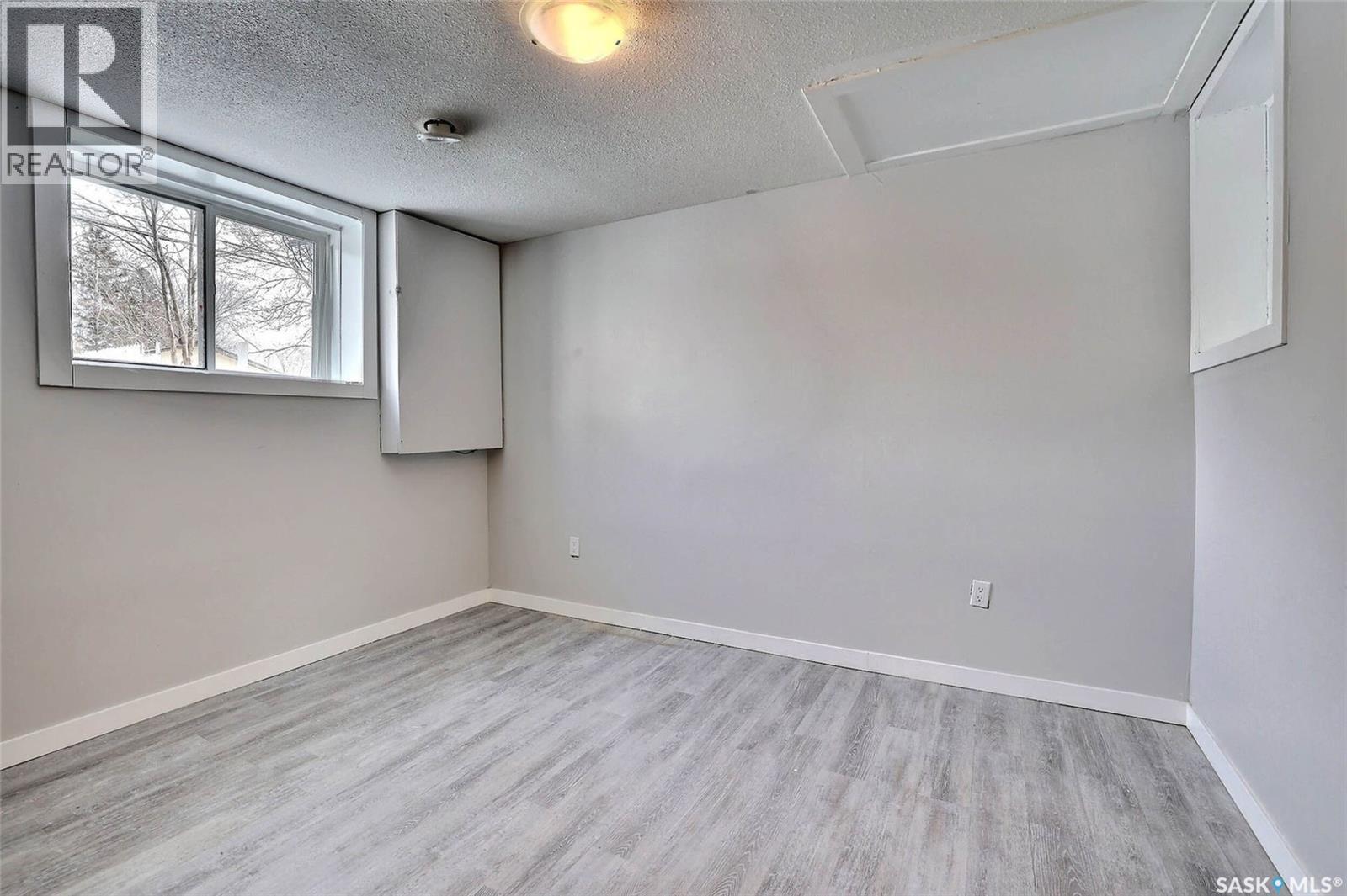 1135 Mctavish Street, Regina, Saskatchewan  S4T 3V6 - Photo 8 - SK029473