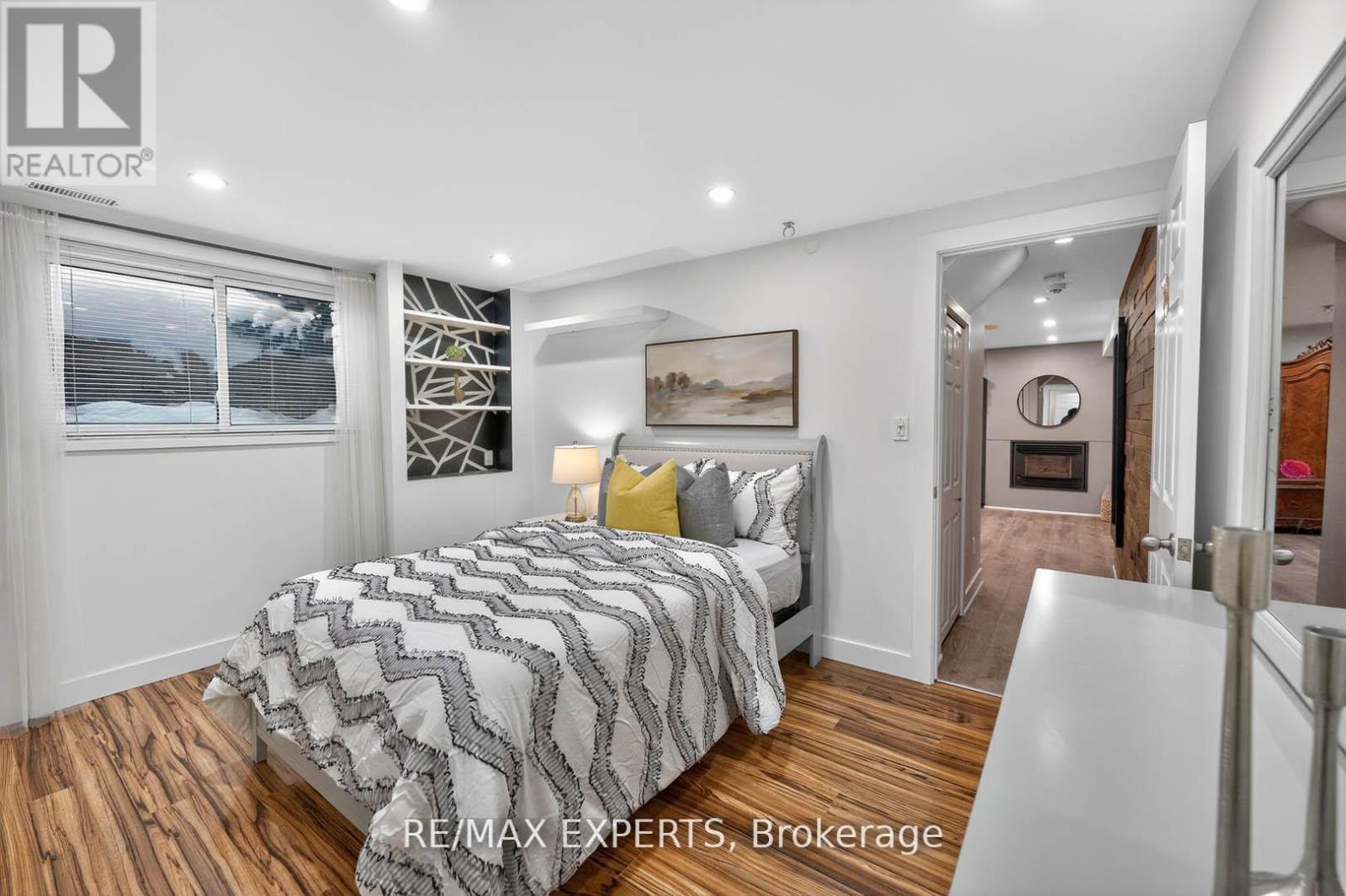 60 Suburban Drive, Mississauga, Ontario L5N 1G9 - Photo 29 - W12834484