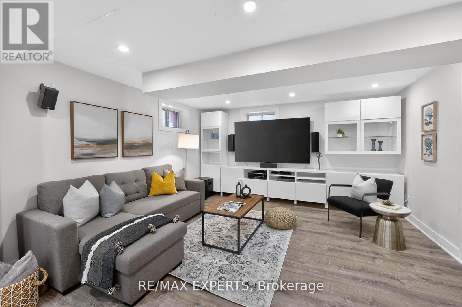 60 Suburban Drive, Mississauga, Ontario L5N 1G9 - Photo 27 - W12834484