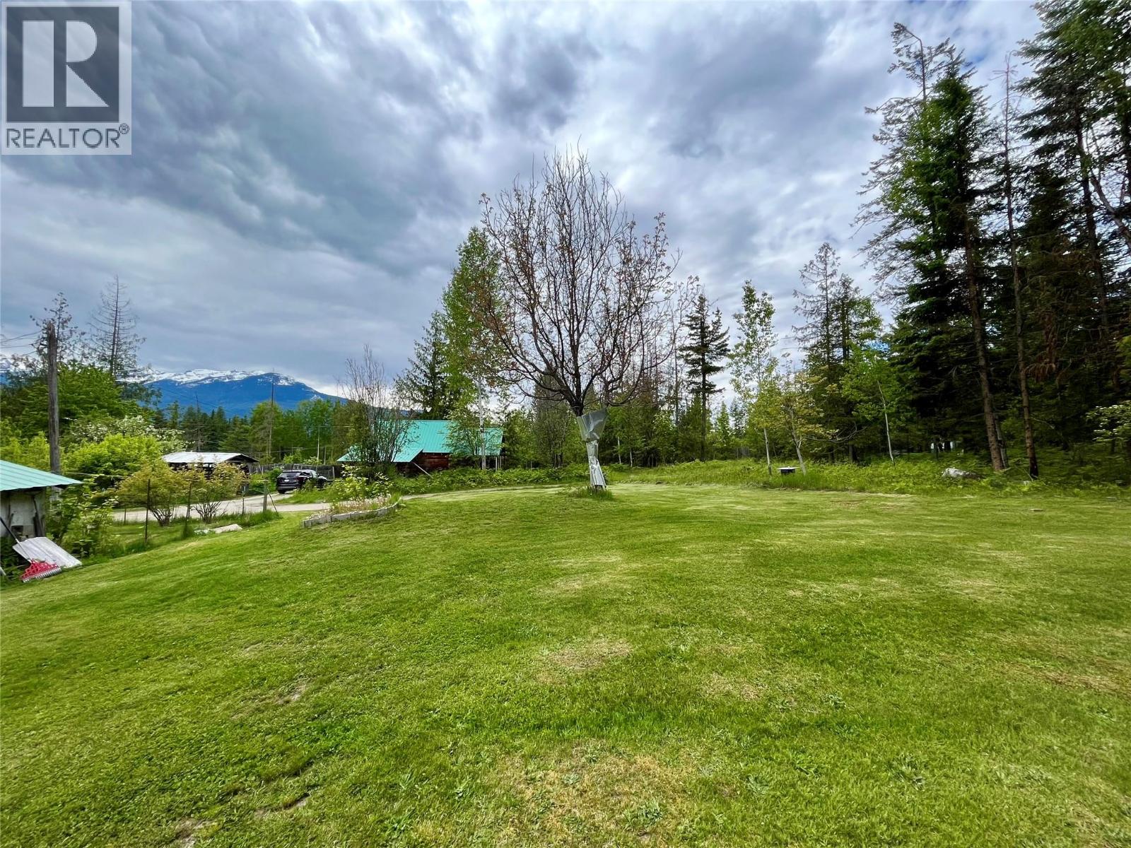 740 Highway 6 S, Nakusp, British Columbia  V0G 1R0 - Photo 19 - 10349240