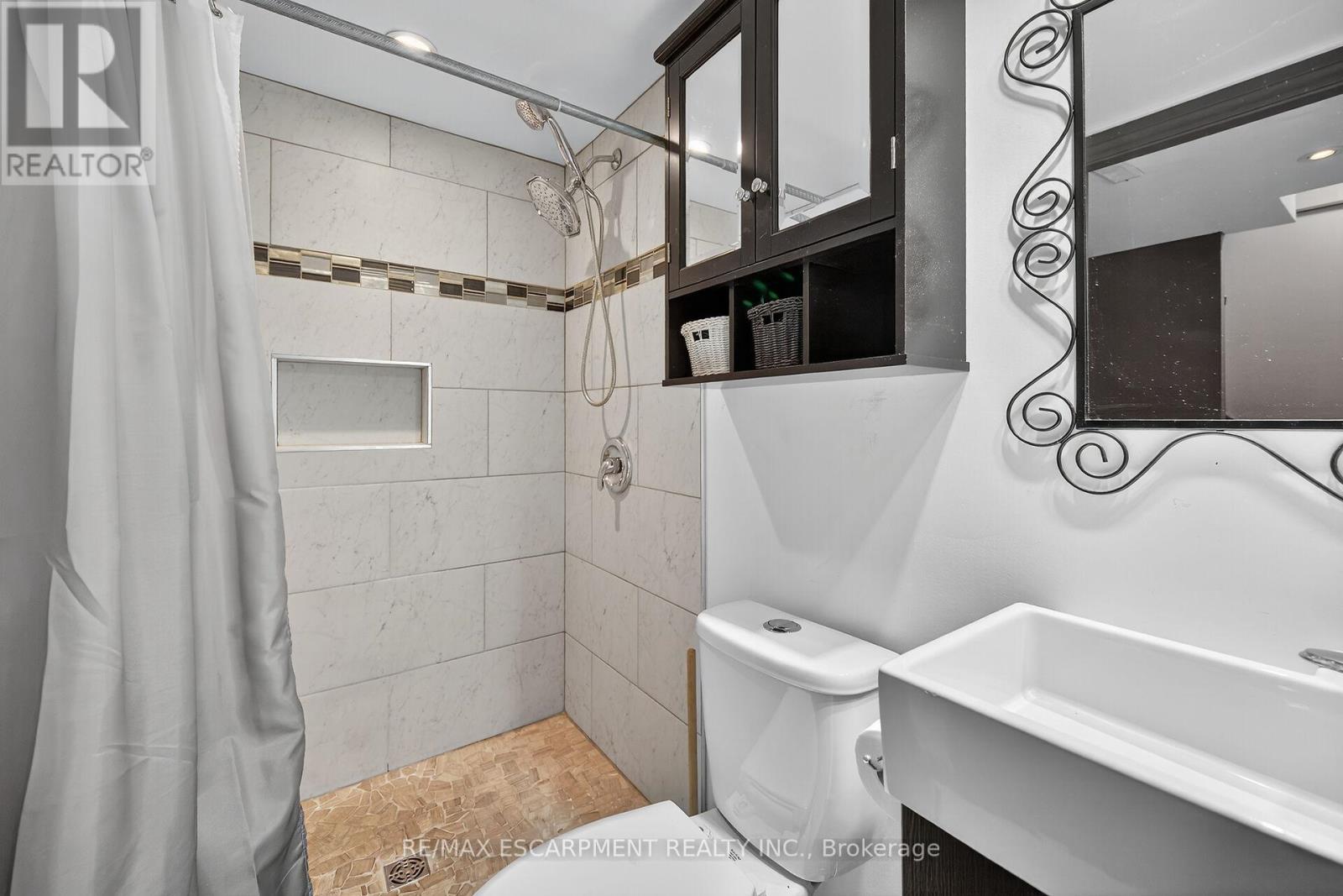 211 Birchcliffe Crescent, Hamilton, Ontario  L8T 4L1 - Photo 31 - X12480007