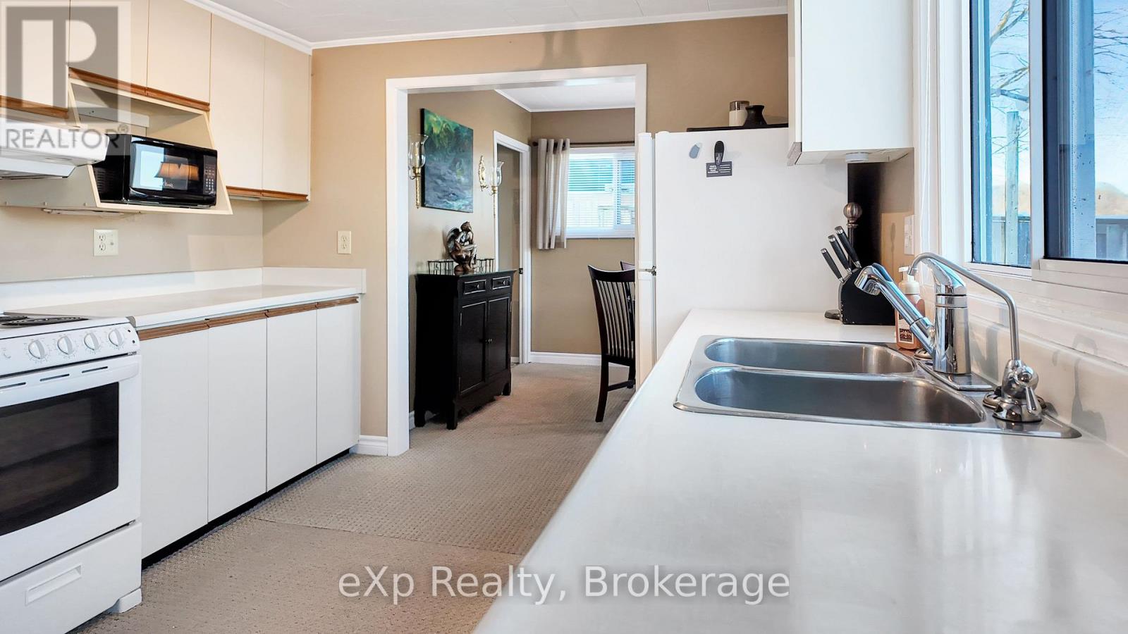 209 Lake Rosalind Road 2, Brockton, Ontario  N4N 3B9 - Photo 8 - X12834710