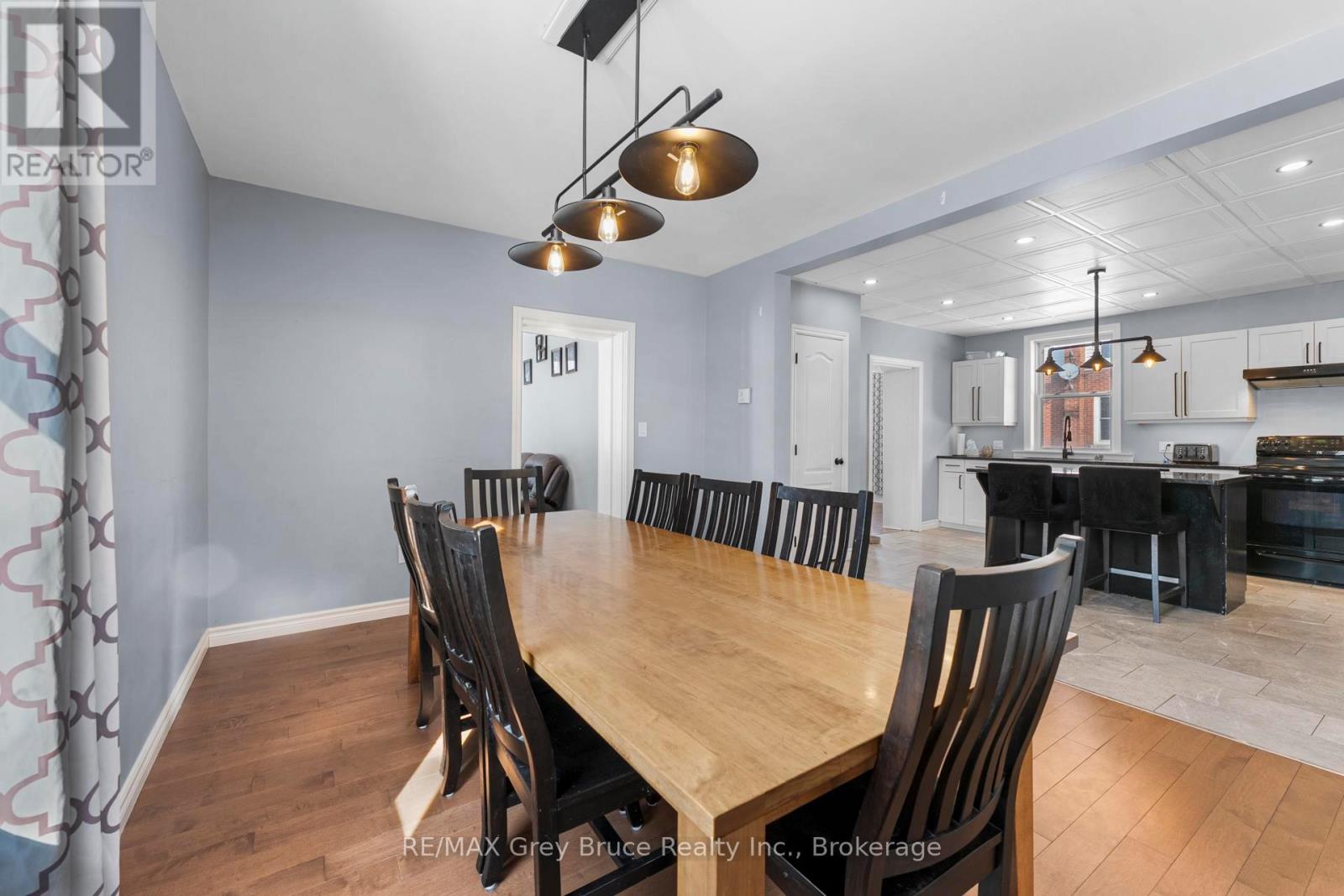 71 Main Street, Arran-Elderslie, Ontario  N0H 2N0 - Photo 11 - X12834790