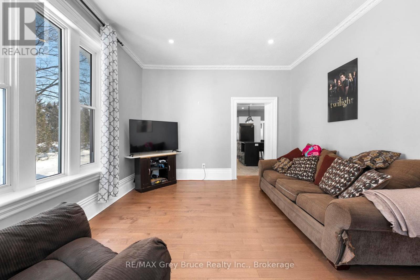 71 Main Street, Arran-Elderslie, Ontario  N0H 2N0 - Photo 14 - X12834790