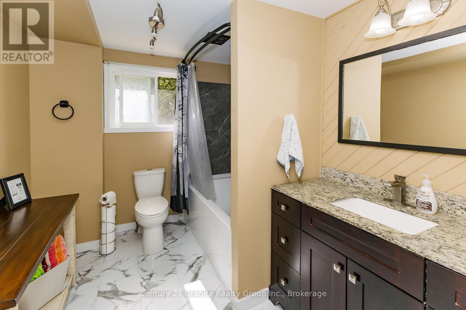 2347 Kashagawigamog Lake Road, Minden Hills, Ontario  K0M 2K0 - Photo 21 - X12834856