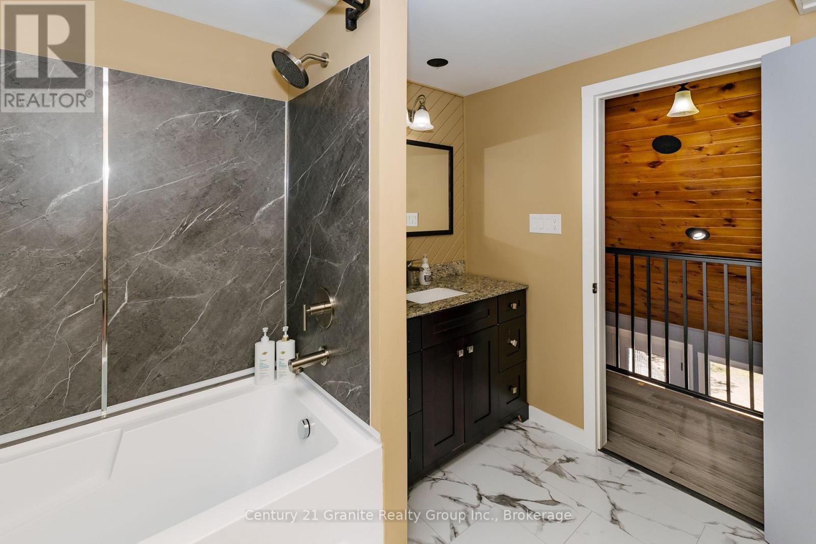 2347 Kashagawigamog Lake Road, Minden Hills, Ontario  K0M 2K0 - Photo 22 - X12834856