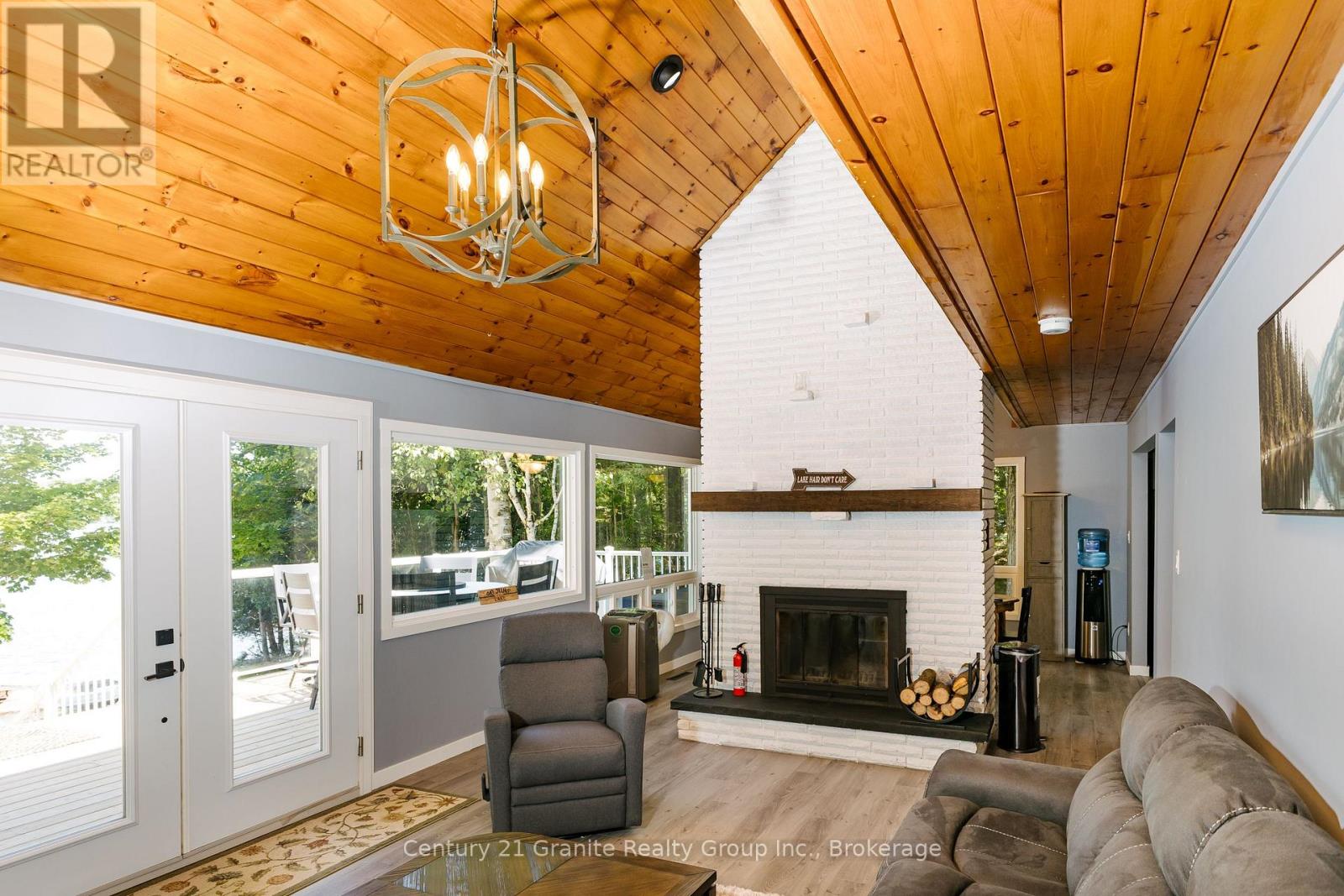 2347 Kashagawigamog Lake Road, Minden Hills, Ontario  K0M 2K0 - Photo 9 - X12834856