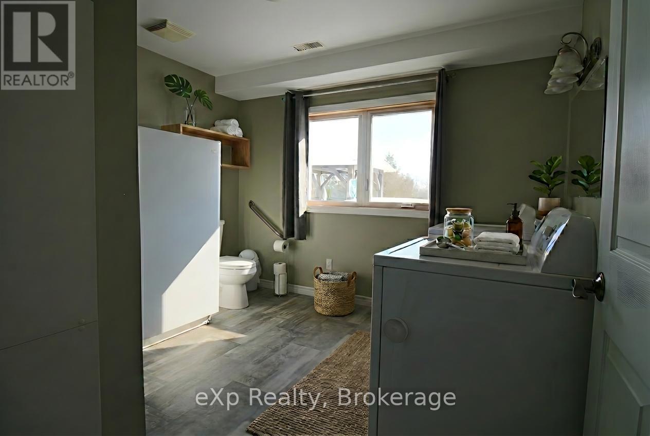 585206 10a Side Road, Grey Highlands, Ontario  K7S 3G7 - Photo 19 - X12834912