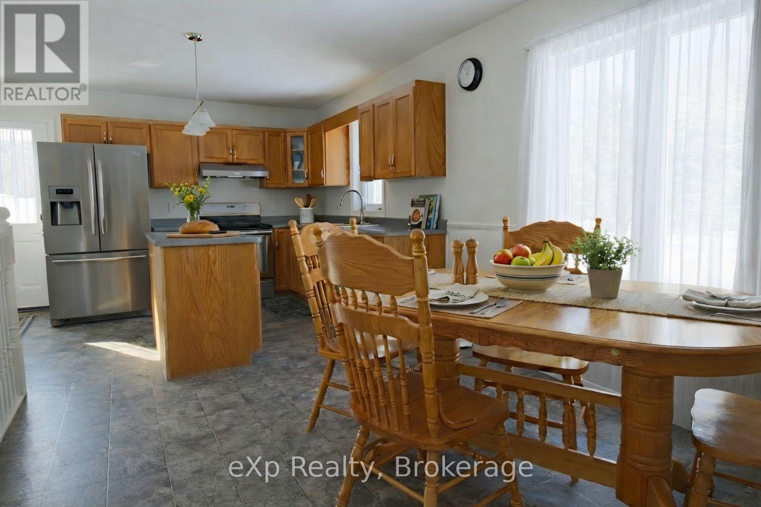 585206 10a Side Road, Grey Highlands, Ontario  K7S 3G7 - Photo 5 - X12834912