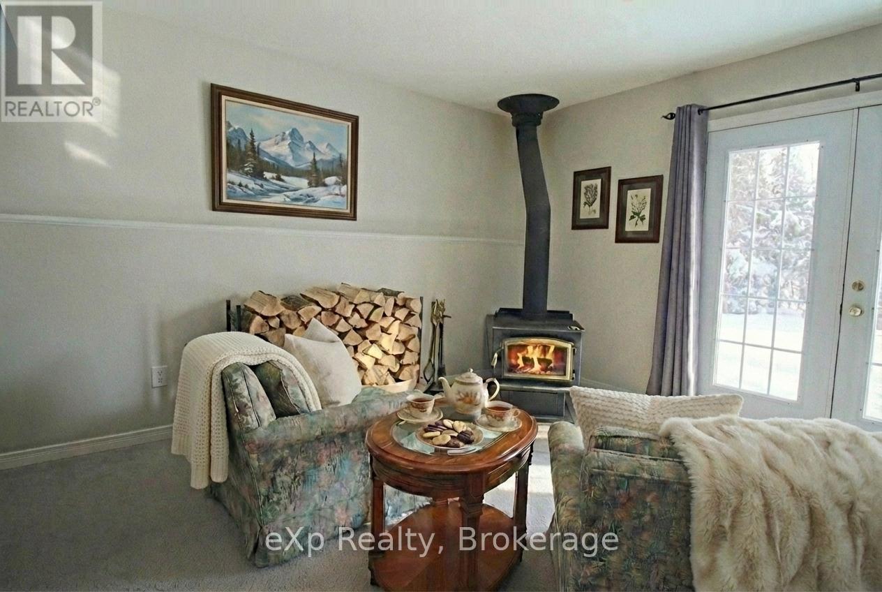 585206 10a Side Road, Grey Highlands, Ontario  K7S 3G7 - Photo 8 - X12834912