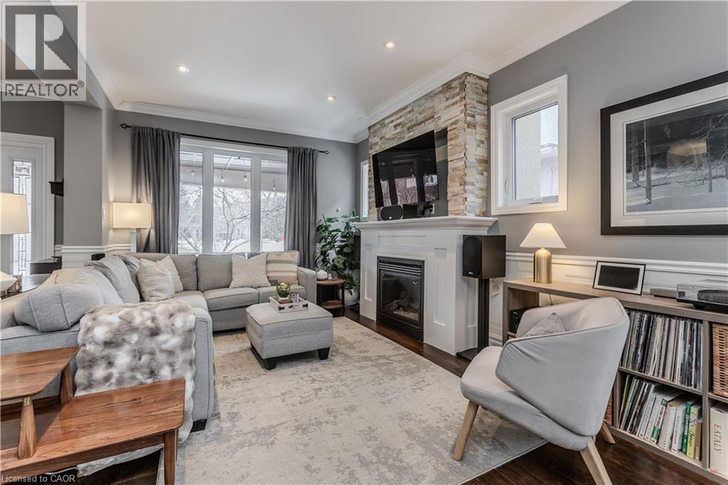 8 Mapleside Avenue, Hamilton, Ontario  L8P 3Y5 - Photo 4 - 40808564