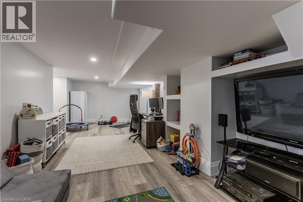 8 Mapleside Avenue, Hamilton, Ontario  L8P 3Y5 - Photo 26 - 40808564