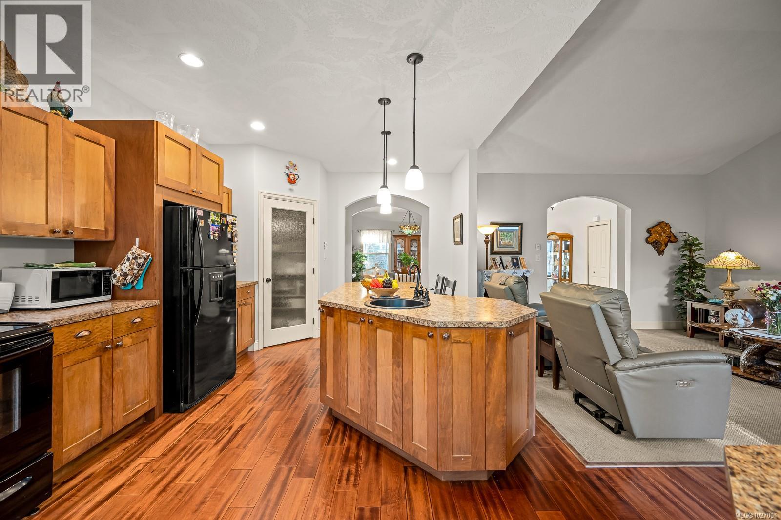 1400 Trillium Dr, Comox, British Columbia  V9M 1A4 - Photo 12 - 1027001