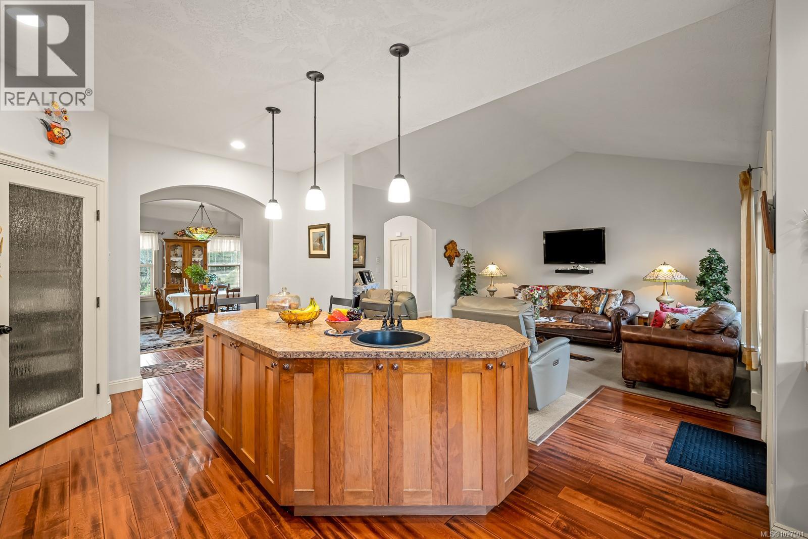 1400 Trillium Dr, Comox, British Columbia  V9M 1A4 - Photo 14 - 1027001