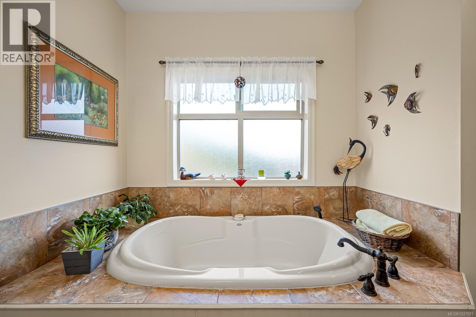 1400 Trillium Dr, Comox, British Columbia  V9M 1A4 - Photo 24 - 1027001