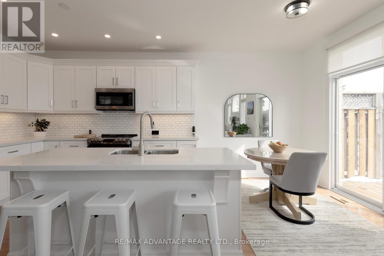 477 Blue Jay Drive, London North, Ontario  N5X 4K7 - Photo 12 - X12834638