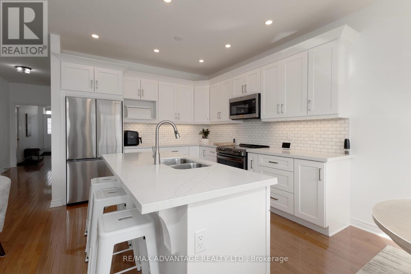 477 Blue Jay Drive, London North, Ontario  N5X 4K7 - Photo 13 - X12834638