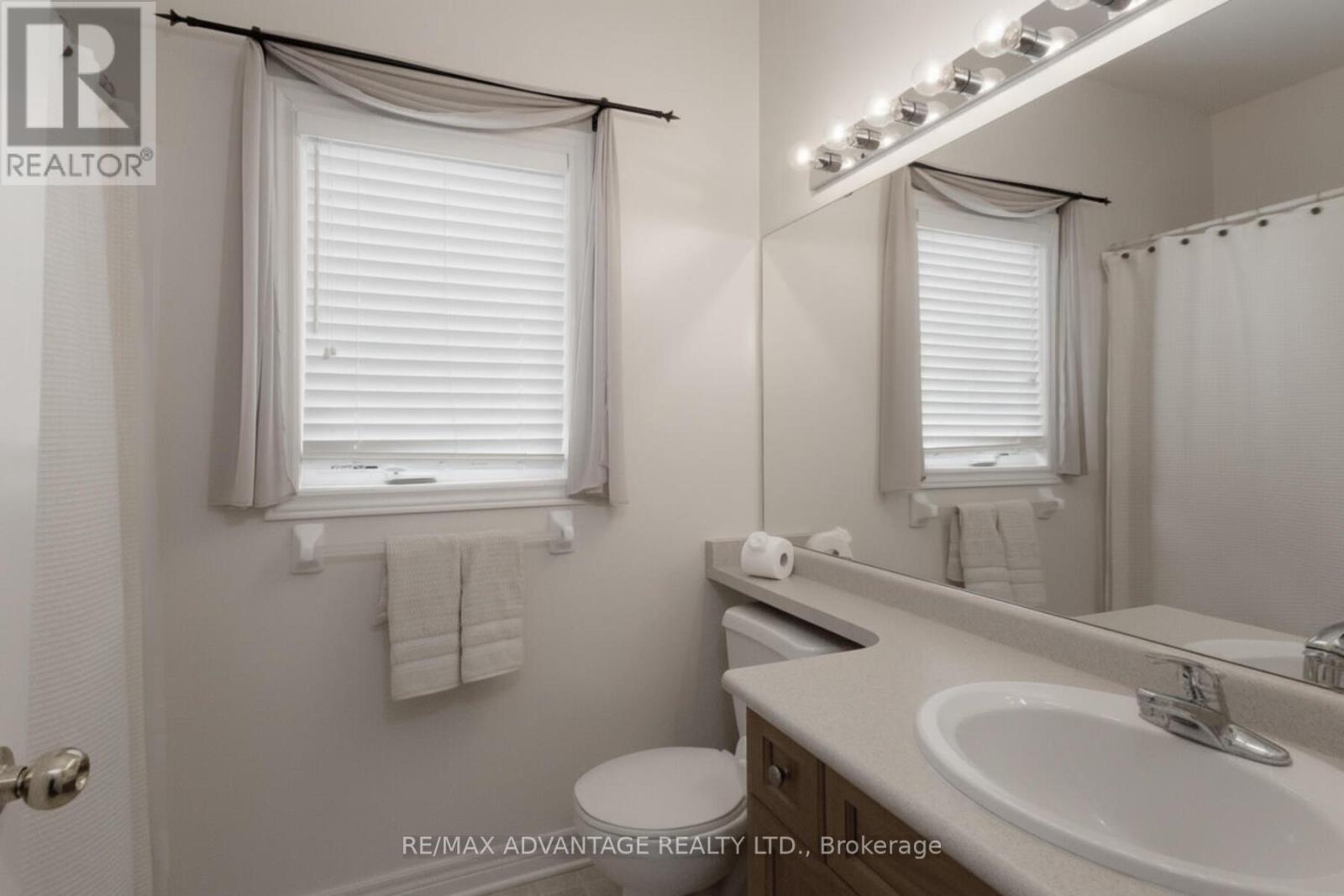 477 Blue Jay Drive, London North, Ontario  N5X 4K7 - Photo 22 - X12834638