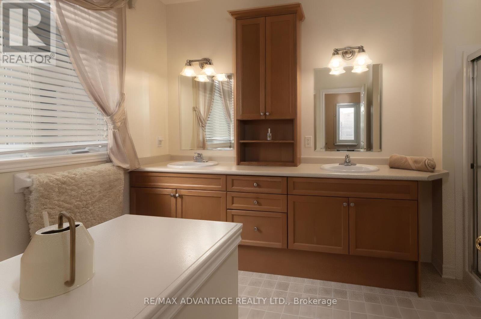 477 Blue Jay Drive, London North, Ontario  N5X 4K7 - Photo 26 - X12834638