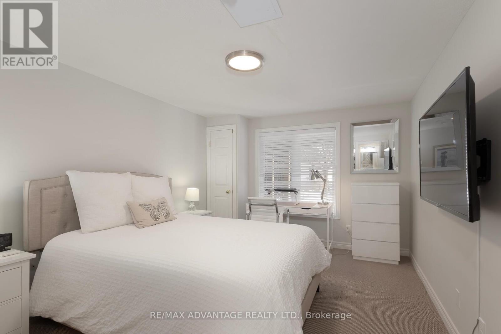 477 Blue Jay Drive, London North, Ontario  N5X 4K7 - Photo 33 - X12834638