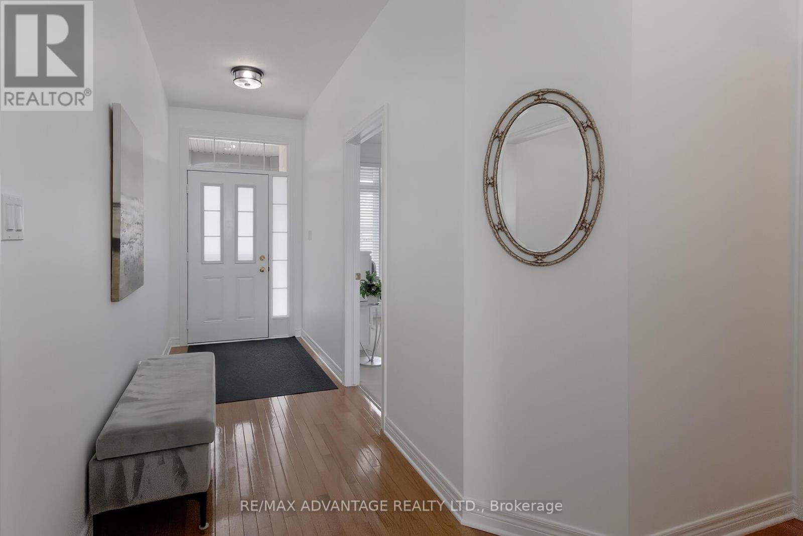 477 Blue Jay Drive, London North, Ontario  N5X 4K7 - Photo 7 - X12834638