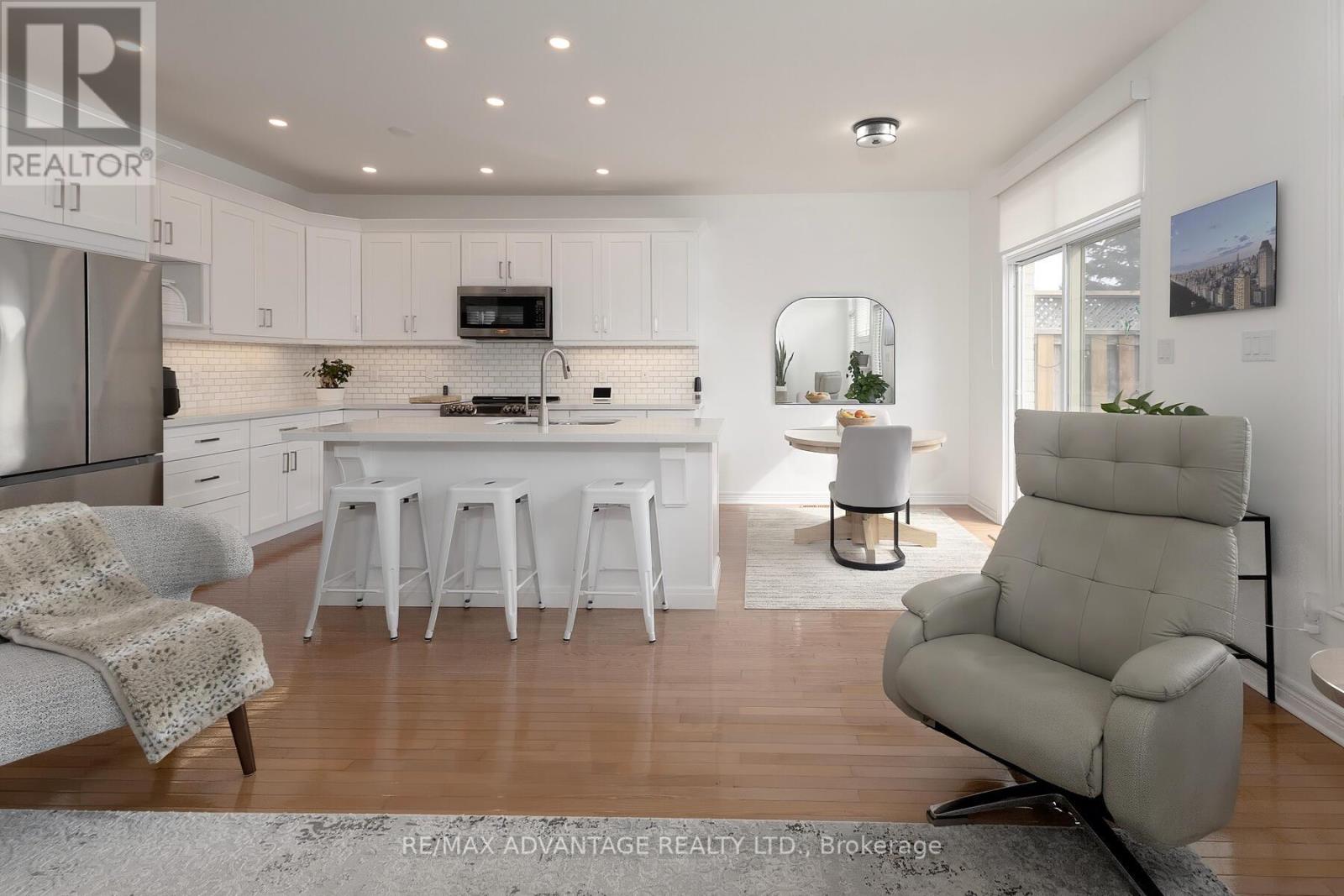 477 Blue Jay Drive, London North, Ontario  N5X 4K7 - Photo 9 - X12834638