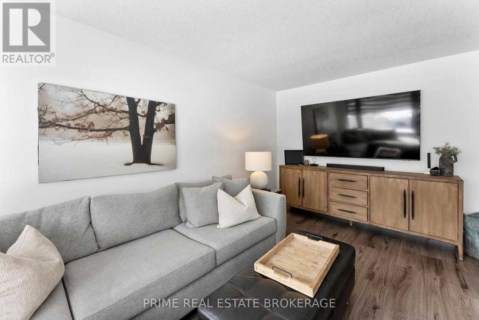 484 Ferndale Avenue, London South, Ontario  N6C 2Z1 - Photo 5 - X12834904