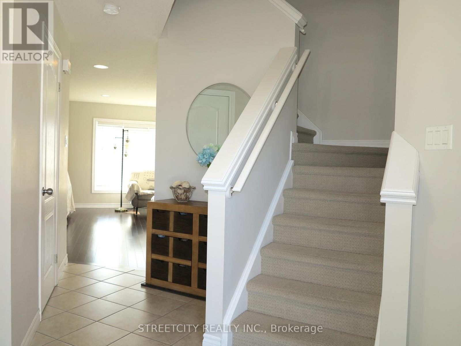 1533 Healy Road, London North, Ontario  N6G 5P4 - Photo 2 - X12834908