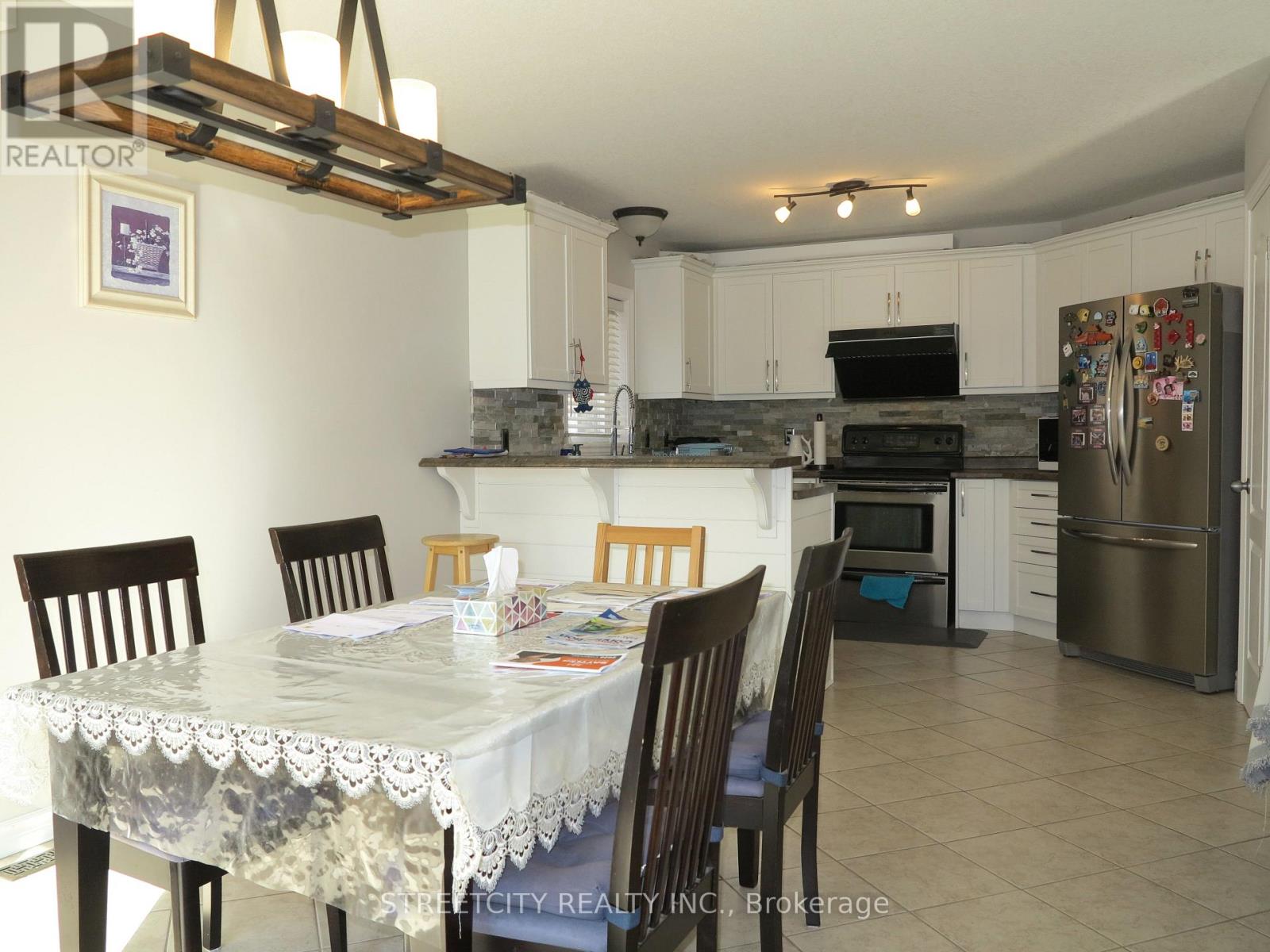 1533 Healy Road, London North, Ontario  N6G 5P4 - Photo 7 - X12834908