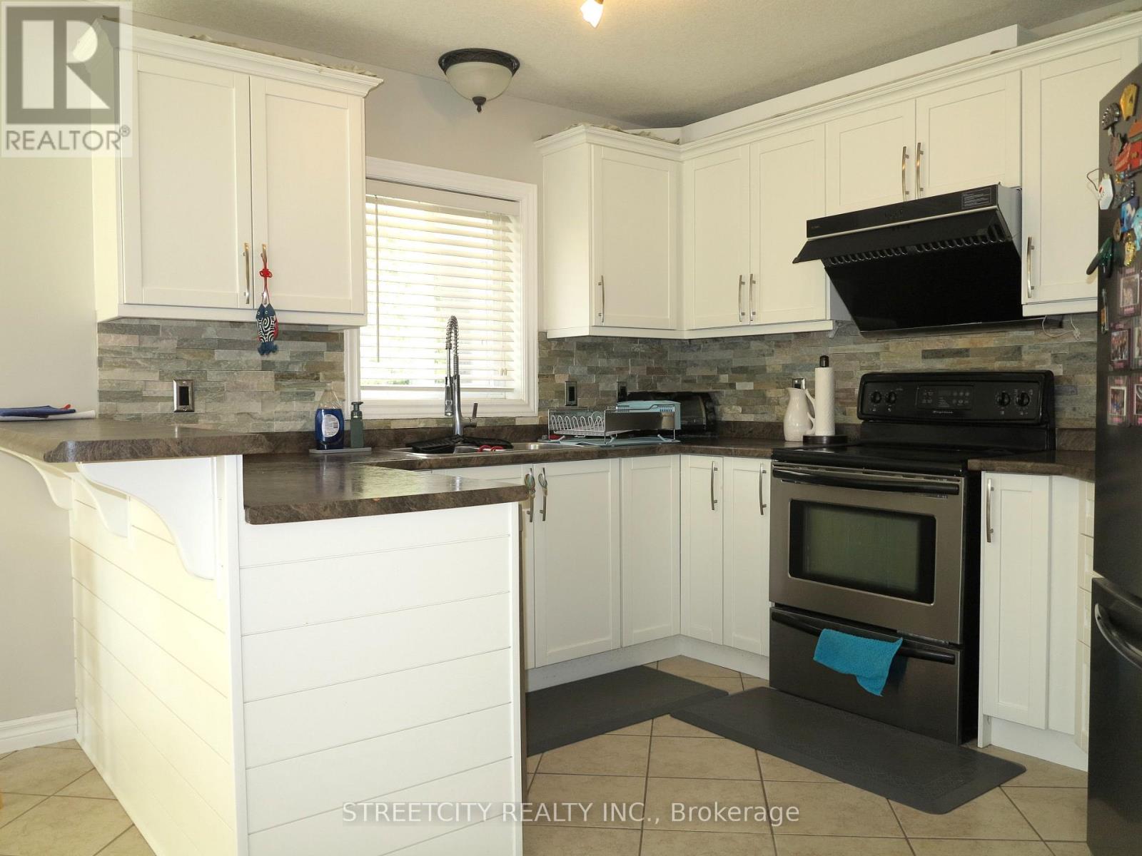 1533 Healy Road, London North, Ontario  N6G 5P4 - Photo 8 - X12834908