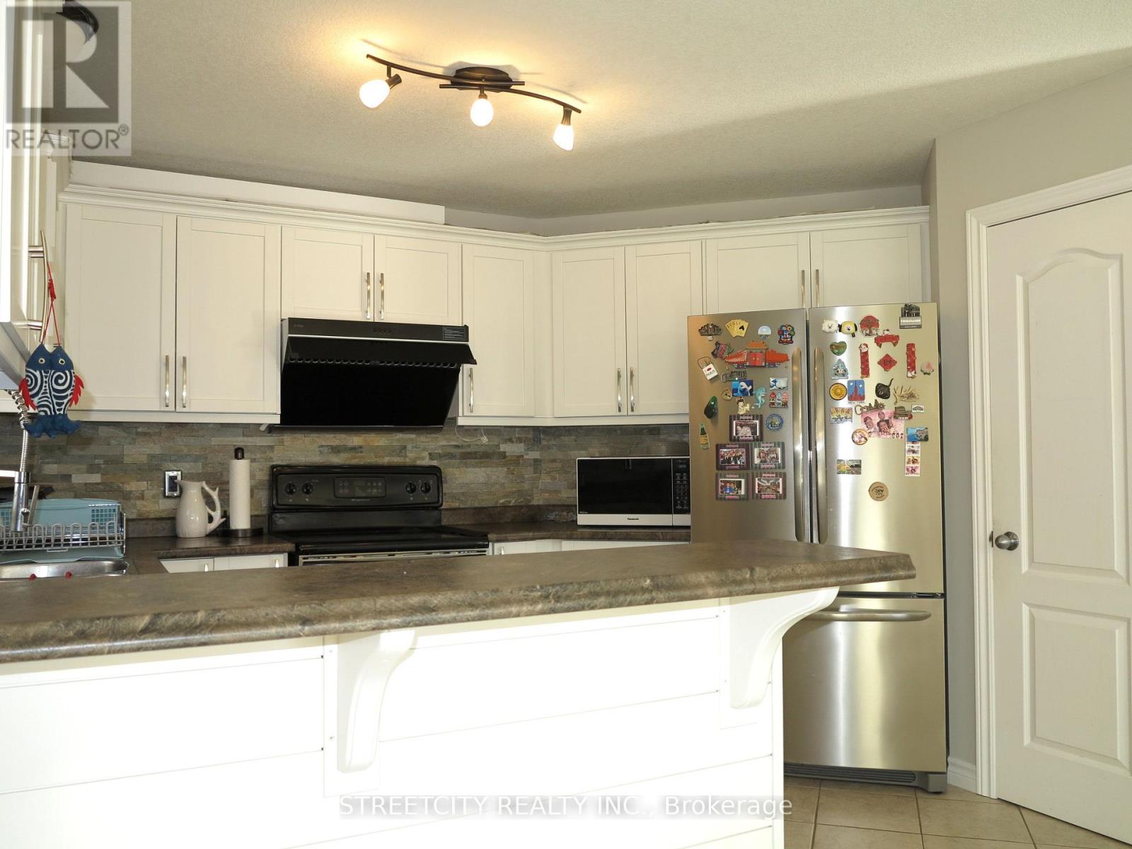 1533 Healy Road, London North, Ontario  N6G 5P4 - Photo 9 - X12834908