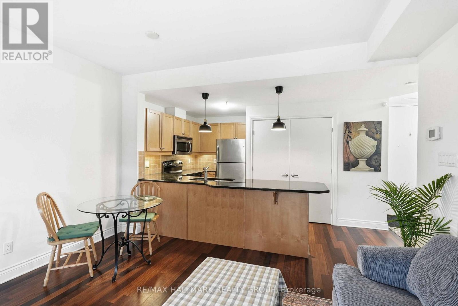 310 - 323 Winona Avenue, Ottawa, Ontario  K1Z 5H3 - Photo 5 - X12834648