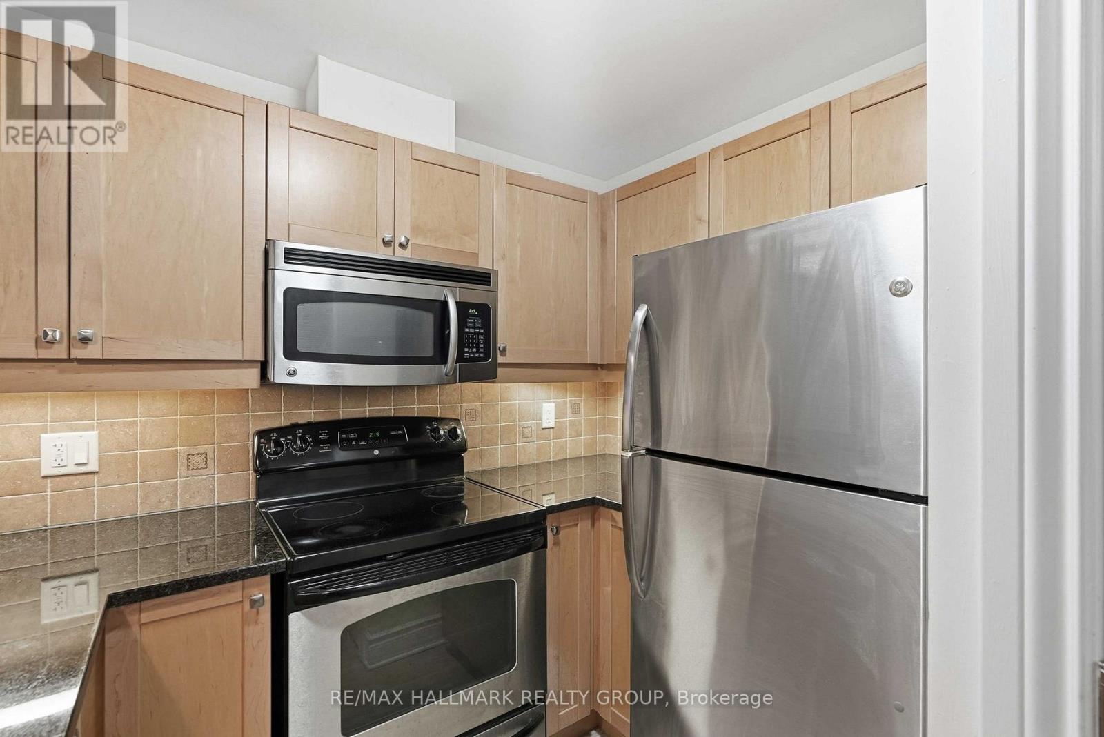 310 - 323 Winona Avenue, Ottawa, Ontario  K1Z 5H3 - Photo 9 - X12834648