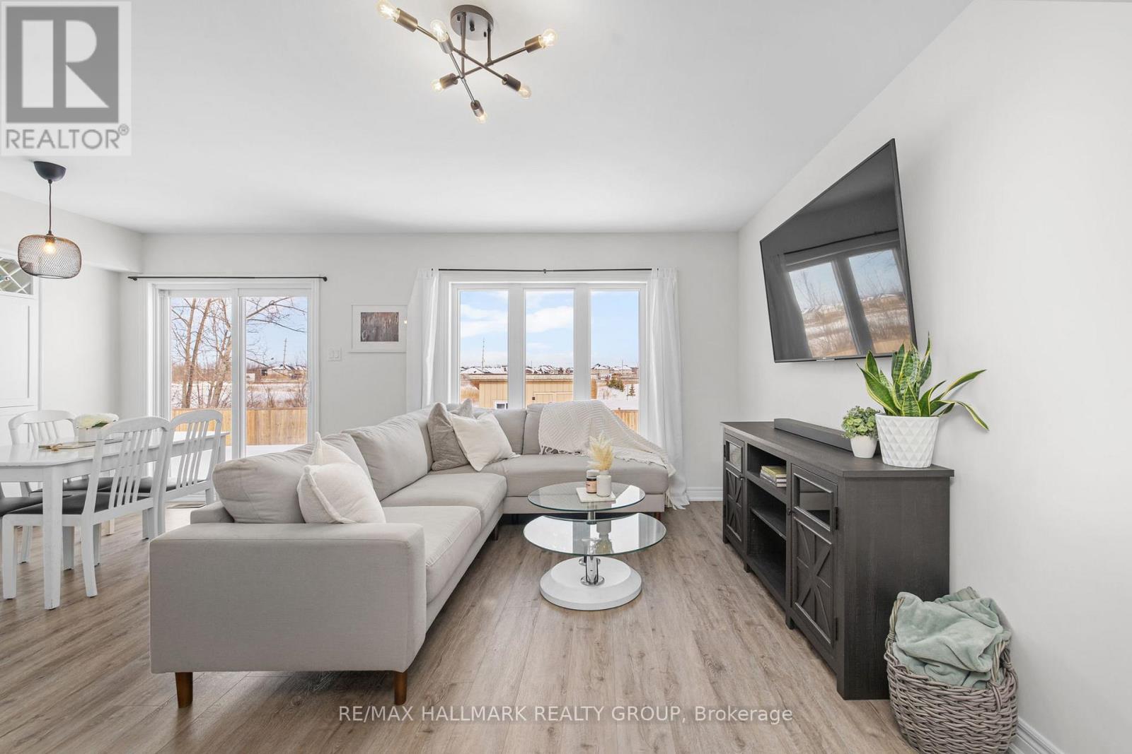 71 Mcphail Road, Carleton Place, Ontario  K7C 0P6 - Photo 7 - X12834748