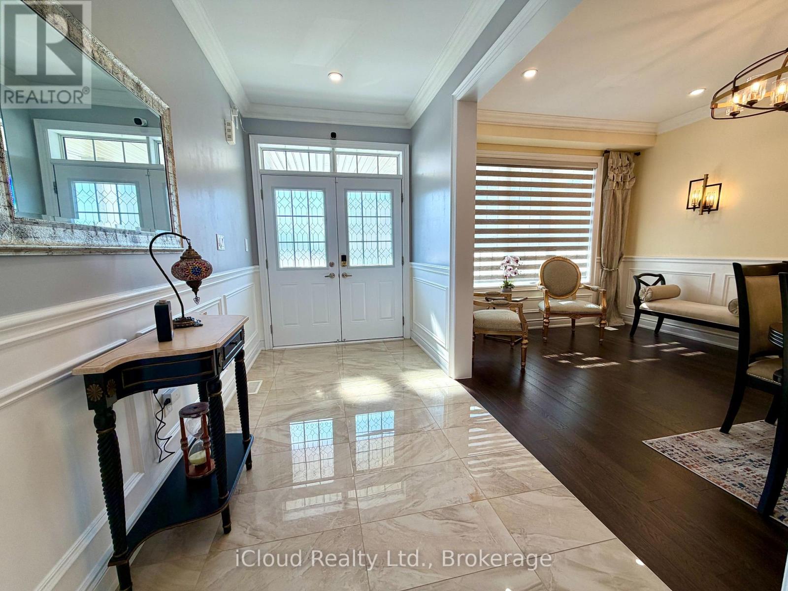 56 Esther Crescent, Thorold, Ontario  L3B 0G2 - Photo 3 - X12450499