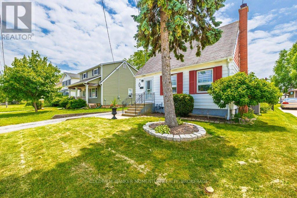 313 Highland Avenue, Fort Erie (Central), Ontario  L2A 2Y1 - Photo 2 - X12834830