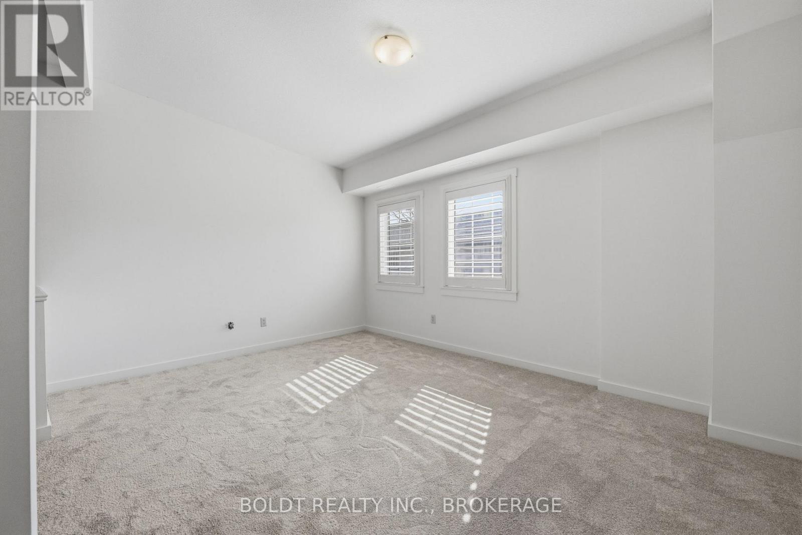 8 - 49 Ontario Street, Grimsby, Ontario  L3M 3H2 - Photo 20 - X12834842