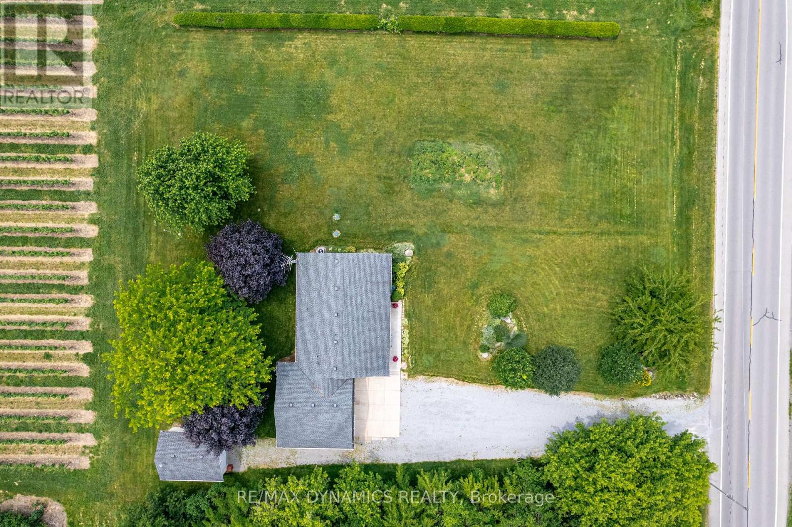 1301 East West Line, Niagara-On-The-Lake (River), Ontario  L0S 1J0 - Photo 2 - X12834858