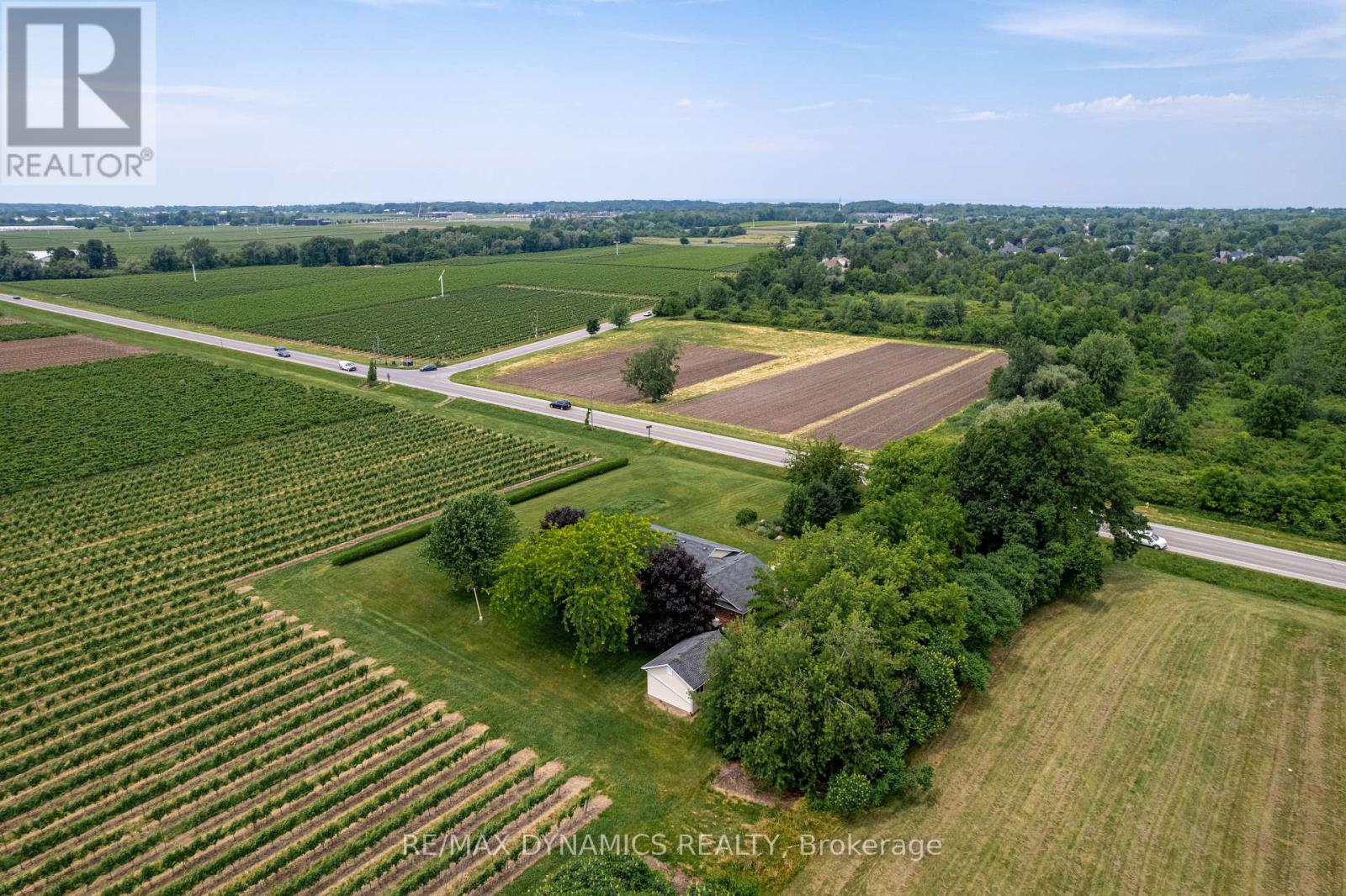 1301 East West Line, Niagara-On-The-Lake (River), Ontario  L0S 1J0 - Photo 4 - X12834858