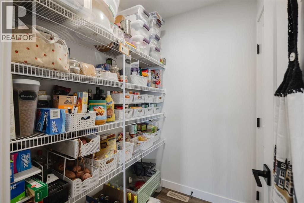 180 Emberside Place, Cochrane, Alberta  T4C 3B1 - Photo 8 - A2243714