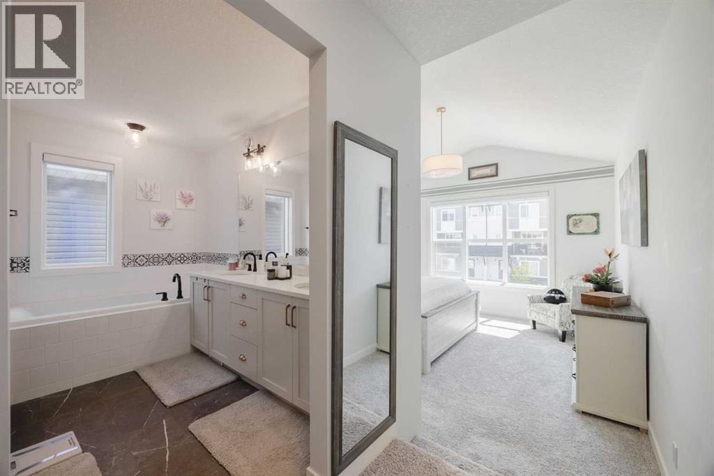 180 Emberside Place, Cochrane, Alberta  T4C 3B1 - Photo 10 - A2243714