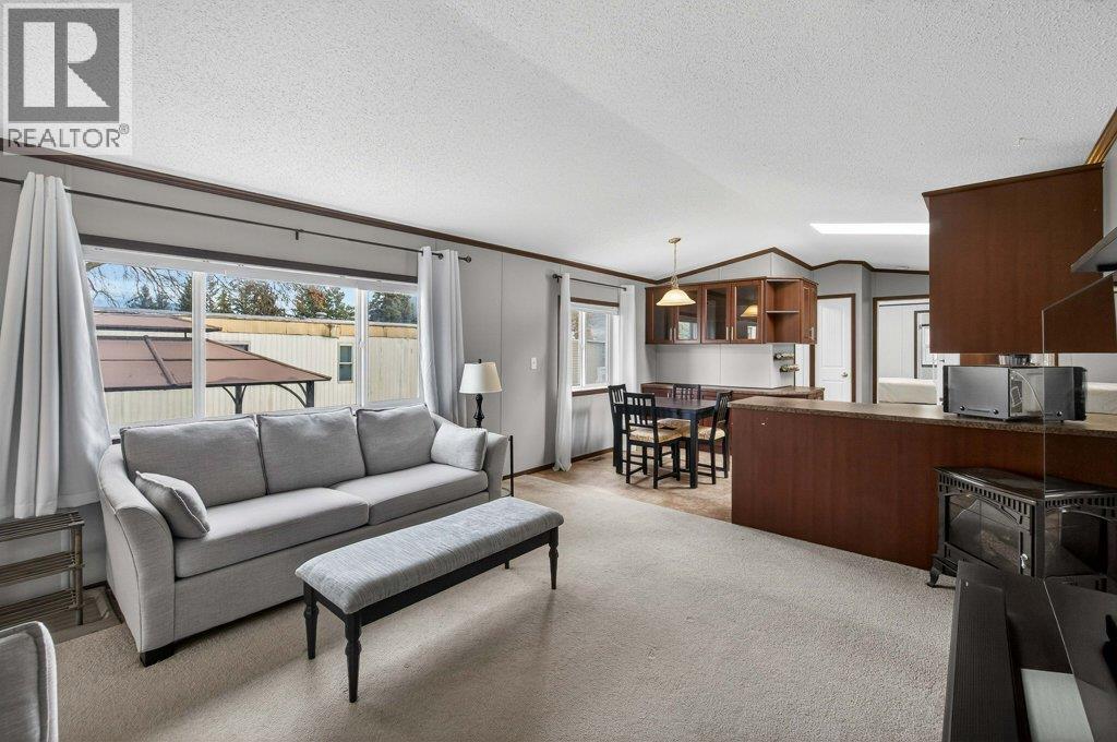 3350 10 Avenue Ne Unit# 39, Salmon Arm, British Columbia  V1E 1J6 - Photo 4 - 10375317