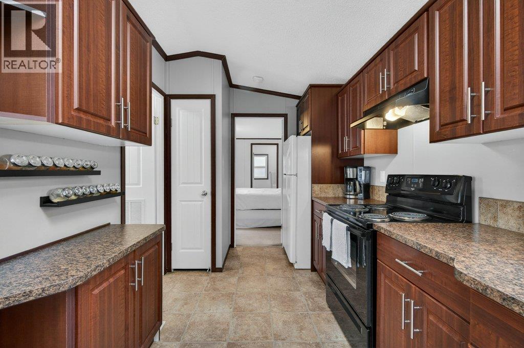 3350 10 Avenue Ne Unit# 39, Salmon Arm, British Columbia  V1E 1J6 - Photo 31 - 10375317