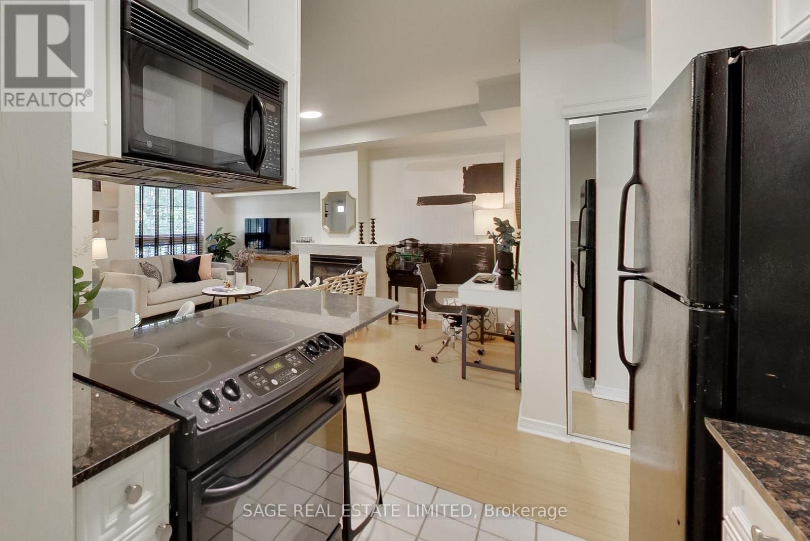 Th203 - 1785 Eglinton Avenue E, Toronto, Ontario  M4A 2Y6 - Photo 14 - C12834672