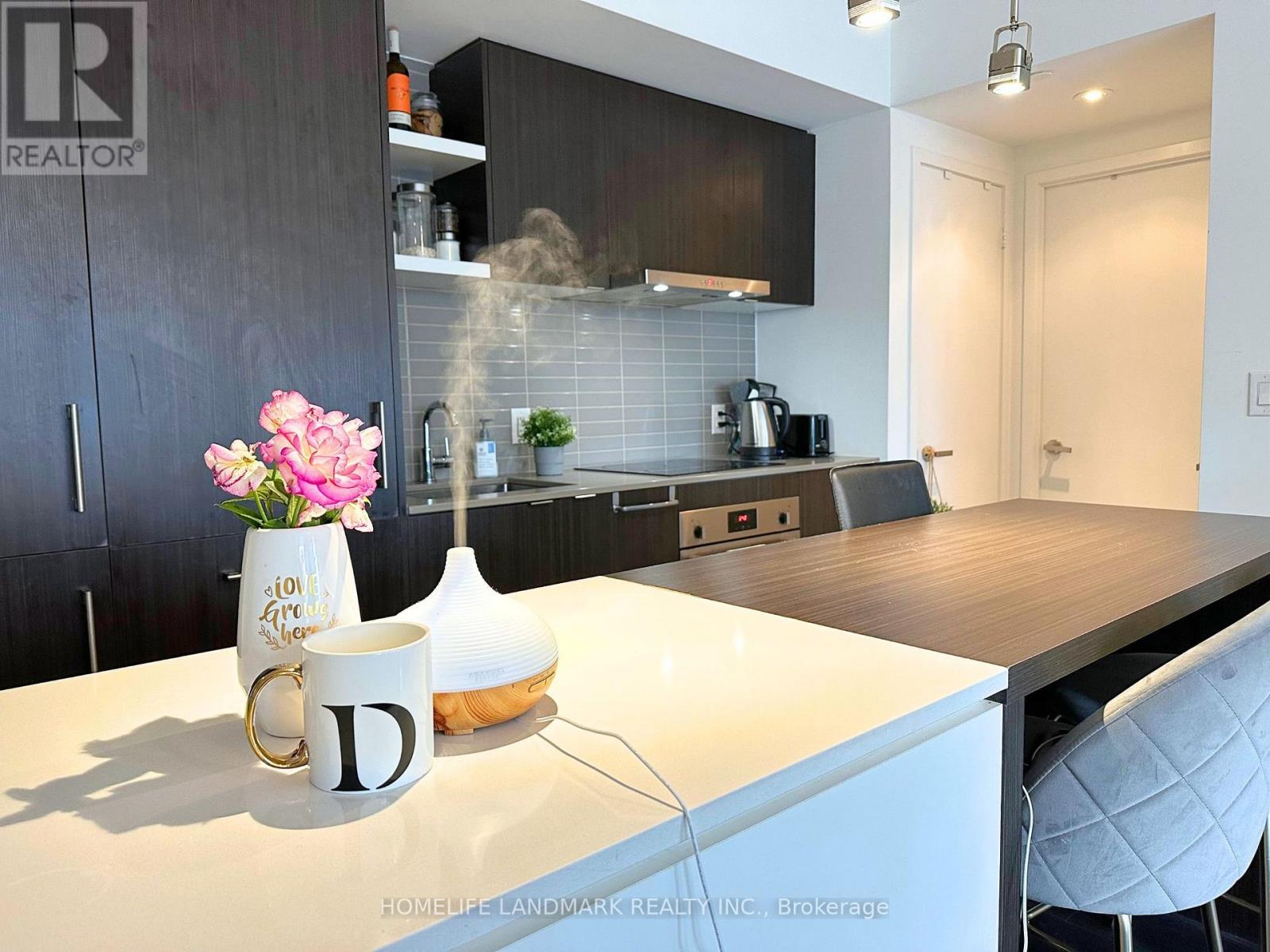 1606 - 88 Harbour Street, Toronto, Ontario  M5J 0C3 - Photo 10 - C12834798