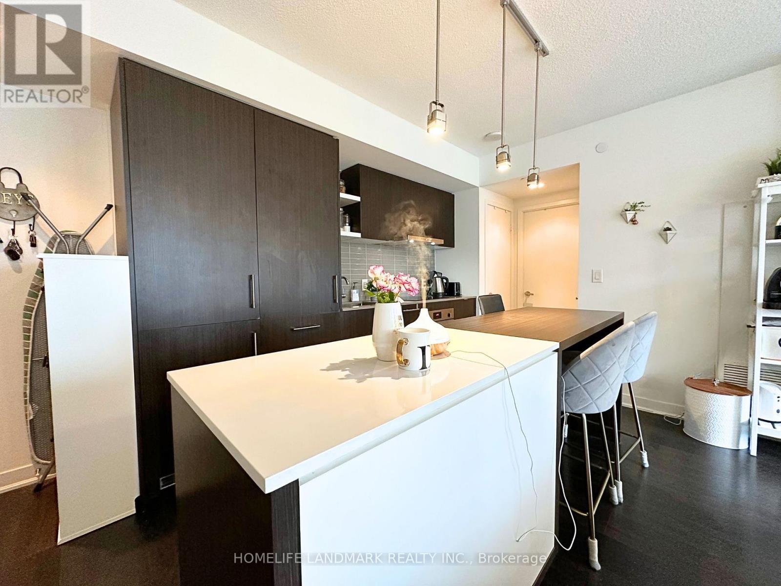 1606 - 88 Harbour Street, Toronto, Ontario  M5J 0C3 - Photo 13 - C12834798