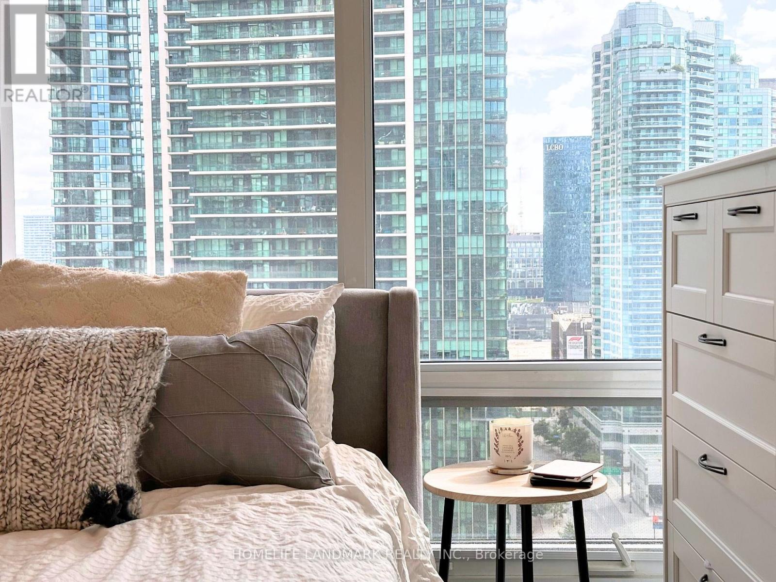 1606 - 88 Harbour Street, Toronto, Ontario  M5J 0C3 - Photo 19 - C12834798