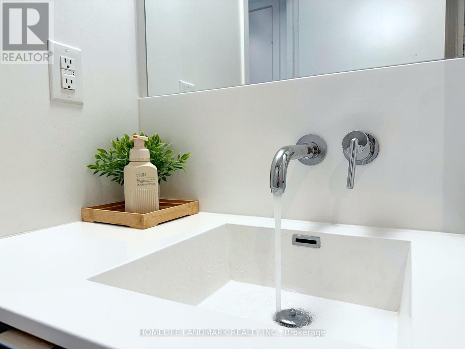 1606 - 88 Harbour Street, Toronto, Ontario  M5J 0C3 - Photo 25 - C12834798