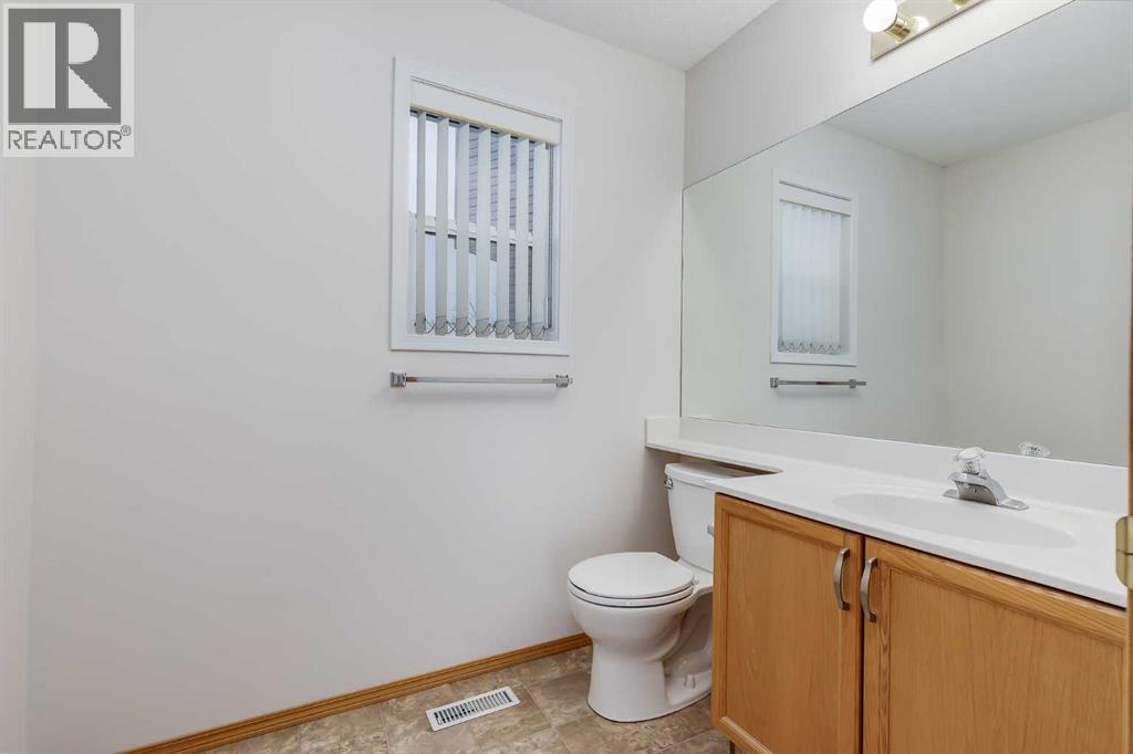 153 Rocky Ridge Court Nw, Calgary, Alberta  T3G 4S7 - Photo 10 - A2287379